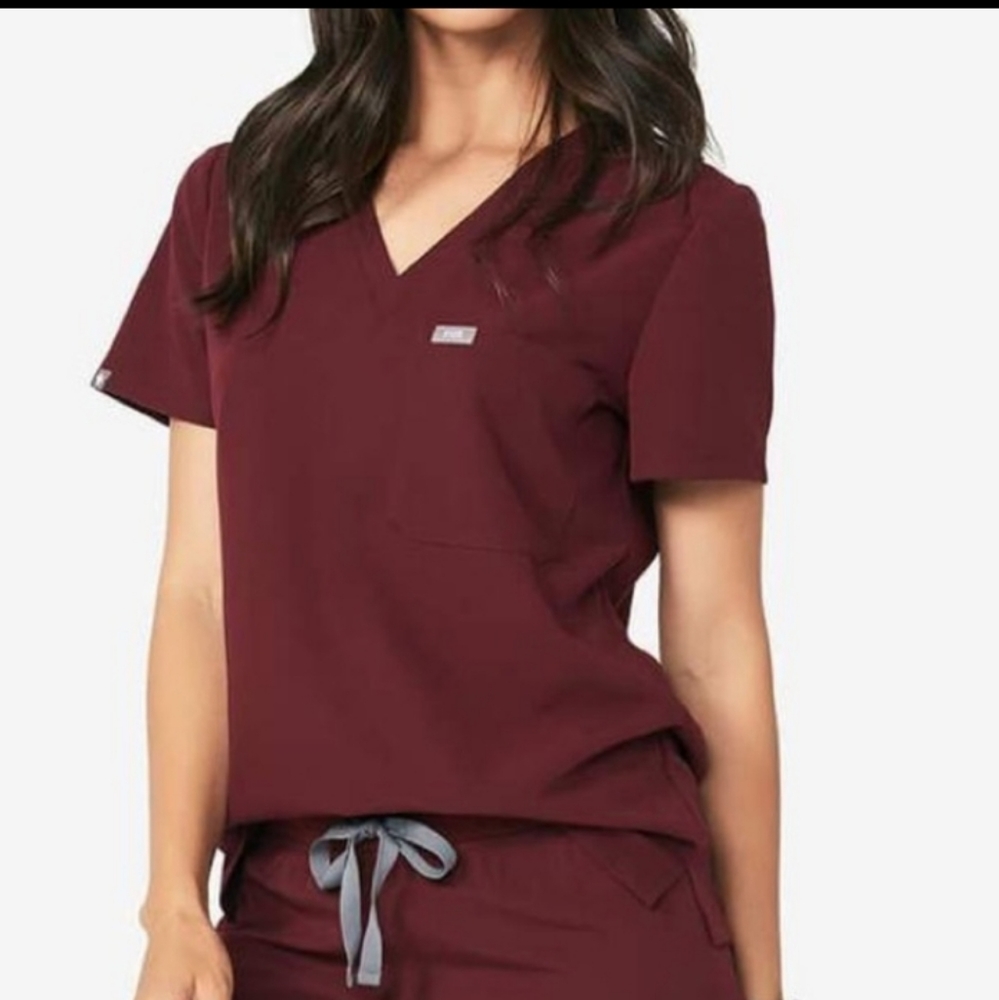 Maroon Figs Scrub Set Size M